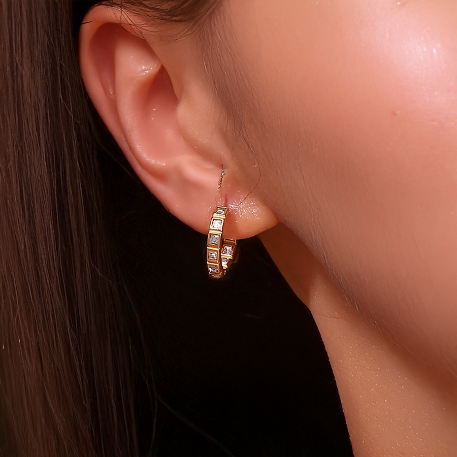 Minimalist Hoop Earrings With Beautiful Sparkling Stones