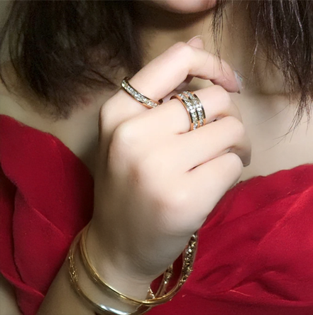 Luxury Pavé Crystal Titanium Steel Ring