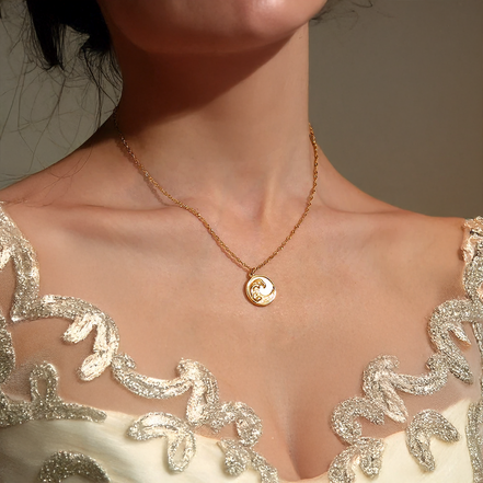 Golden Sea Wave Necklace Stereoscopic Coin Necklace