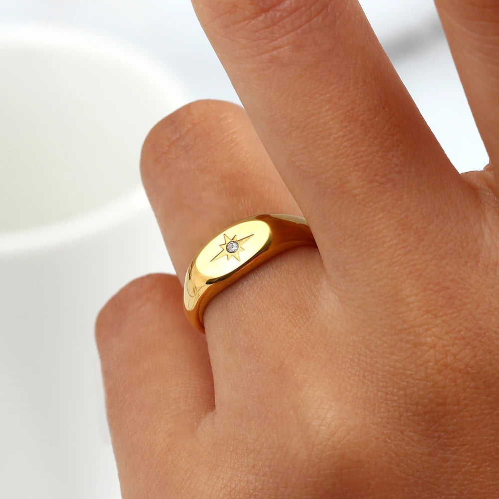 Oval Face Zircon Paved Star Ring 18K Gold Plated For Women