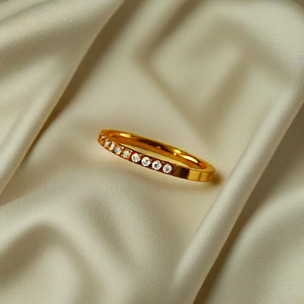 Beautiful Thin Stone Gold Rings