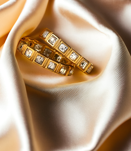 Minimalist Hoop Earrings With Beautiful Sparkling Stones