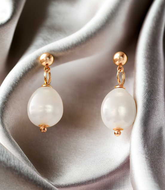 Natural Freshwater Pearl Earrings