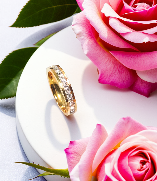 Luxury Pavé Crystal Titanium Steel Ring