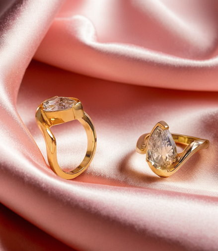 Elegant Water Droplet Shaped Rhinestone Ring